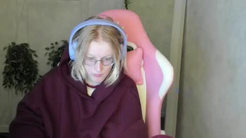 Elizabeth online show from November 27, 2025, 12:46 am