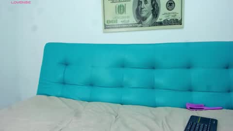 Elizabeth Lamer online show from December 4, 2025, 8:01 am