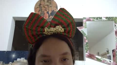 Elizabeth Martinez  online show from December 14, 2024, 7:46 pm
