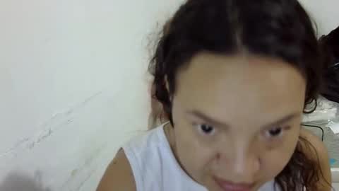 Elizabeth Martinez  online show from December 4, 2025, 2:48 pm