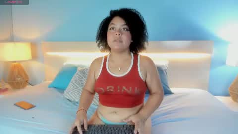 Snapshot of elizabethbloomm chatting on July 5, 2026, 3:56 am elizabethbloomm online show from July 5, 2026, 3:56 am
