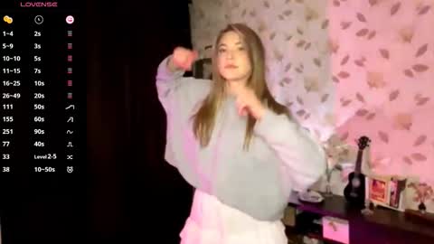 Snapshot of elizabethrabin chatting on February 1, 2026, 5:33 pm Mia online show from February 1, 2026, 5:33 pm