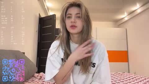 Snapshot of elizabethrabin chatting on February 21, 2026, 9:10 am Mia online show from February 21, 2026, 9:10 am