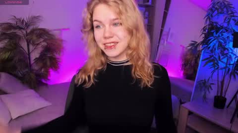 Snapshot of elizabethvane chatting on May 17, 2026, 5:16 am Elizabeth online show from May 17, 2026, 5:16 am