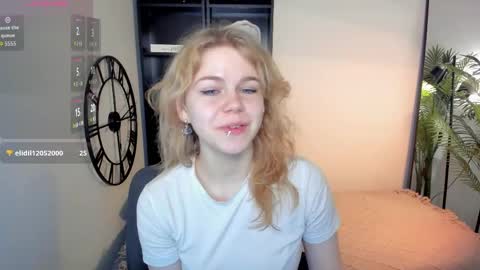 Snapshot of elizabethvane chatting on June 5, 2026, 5:25 am Elizabeth online show from June 5, 2026, 5:25 am
