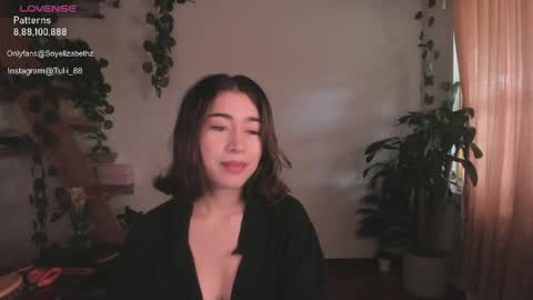 Snapshot of elizabethz chatting on May 9, 2026, 1:27 pm Tuli online show from May 9, 2026, 1:27 pm