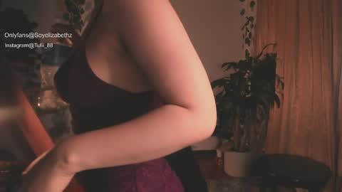 Snapshot of elizabethz chatting on May 26, 2026, 12:17 am Tuli online show from May 26, 2026, 12:17 am