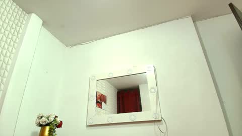 Snapshot of elizabetth_roman chatting on February 7, 2026, 8:45 pm elizabetth_roman online show from February 7, 2026, 8:45 pm