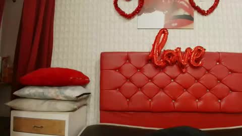 elizabetth_roman online show from March 19, 2026, 8:02 pm