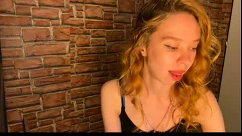 Snapshot of elizastorm chatting on June 19, 2026, 7:39 pm Eliza online show from June 19, 2026, 7:39 pm