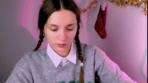 elizsun online show from December 4, 2025, 1:42 pm