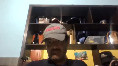 Snapshot of eljim323323 chatting on August 9, 2026, 12:45 am eljim323323 online show from August 9, 2026, 12:45 am
