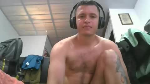 elkinjose182112 online show from January 9, 2026, 7:04 pm