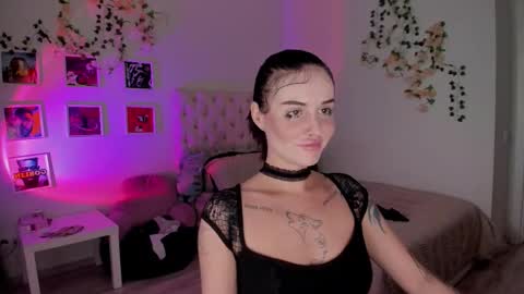 ELLA online show from September 21, 2025, 8:49 am