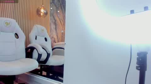 Snapshot of ella_harper chatting on January 23, 2025, 5:35 am ella harper online show from January 23, 2025, 5:35 am