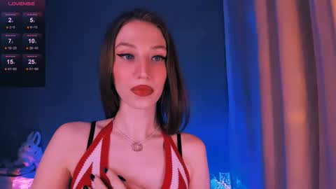 ellaamber online show from December 14, 2025, 10:36 pm