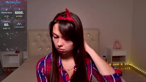 Snapshot of ellacanny chatting on October 21, 2025, 5:52 am ellacanny online show from October 21, 2025, 5:52 am