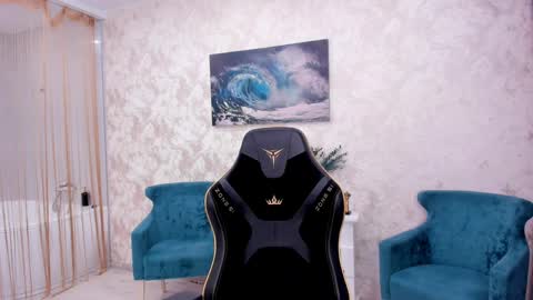 ellacurtis online show from April 10, 2026, 2:06 am