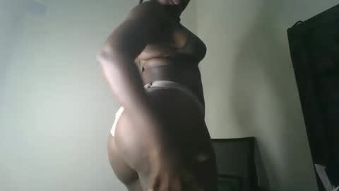 ellah-simone online show from May 3, 2026, 2:45 pm