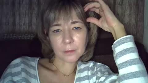 ellajohnsonx online show from December 19, 2024, 5:50 pm