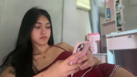 ELLA online show from May 8, 2026, 2:06 am