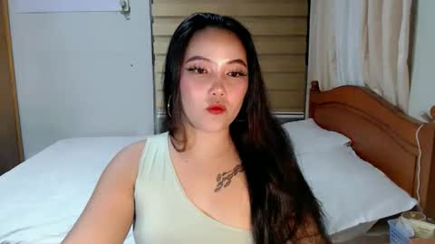 Snapshot of ellaminov chatting on February 9, 2026, 12:09 pm Ella online show from February 9, 2026, 12:09 pm