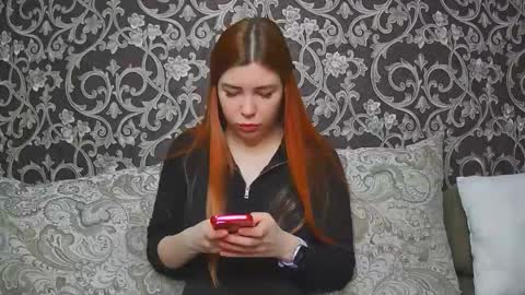 EllaNuar online show from February 6, 2026, 6:07 am