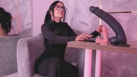 Snapshot of ellaochoa chatting on February 21, 2026, 10:38 am ella online show from February 21, 2026, 10:38 am