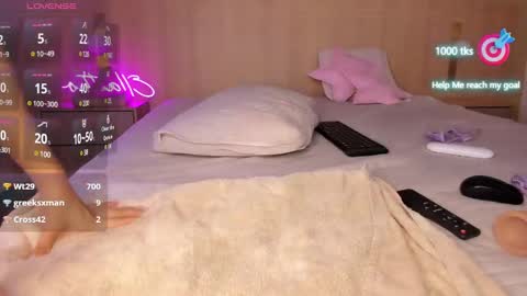 EllaThorne  online show from December 4, 2024, 11:46 pm