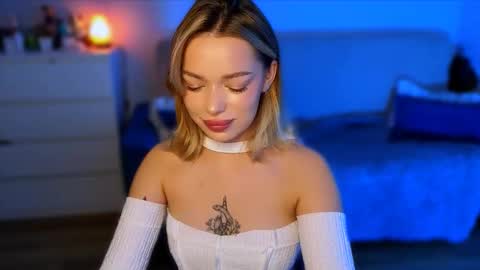 Ella online show from November 8, 2025, 5:29 am