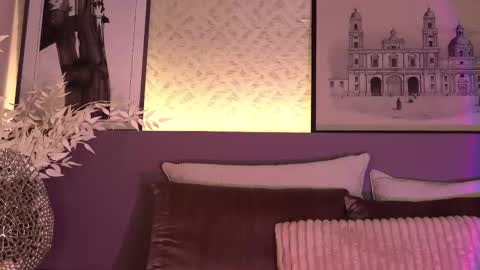 Elle Diane online show from March 10, 2025, 7:10 am