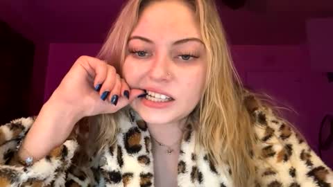 Snapshot of ellejess chatting on February 26, 2026, 2:54 am ellejess online show from February 26, 2026, 2:54 am