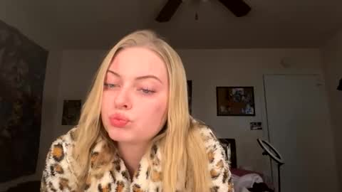 ellejess online show from March 8, 2026, 1:14 am