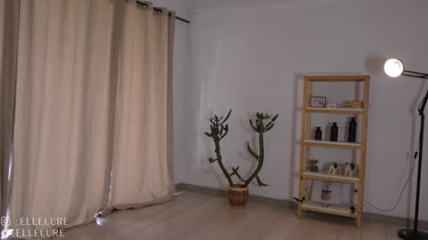 Linda Restrepo online show from January 23, 2025, 8:02 pm