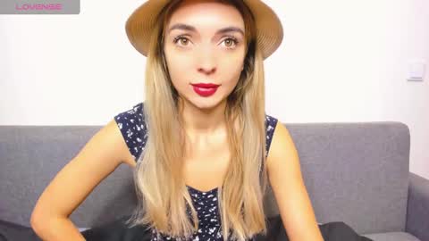 ellen_flow online show from December 15, 2024, 6:51 am