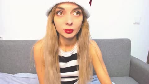 ellen_flow online show from December 19, 2024, 8:34 pm