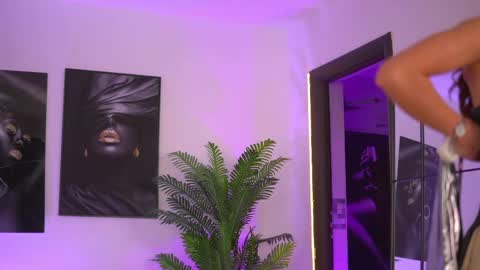 EllenKarter online show from May 30, 2026, 3:36 am