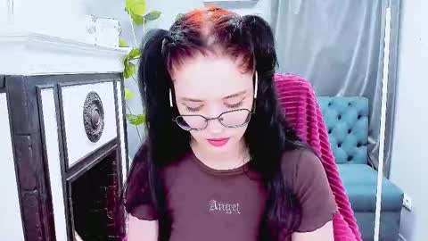 ellie_magic online show from March 1, 2025, 2:34 pm