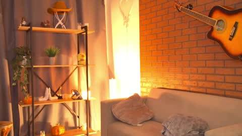 elliecutes online show from May 26, 2026, 6:20 am