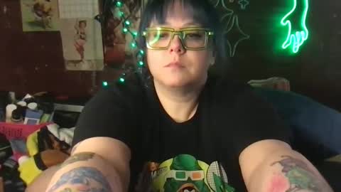 Snapshot of ellielouise11 chatting on February 25, 2025, 1:20 am Ellie Louise online show from February 25, 2025, 1:20 am