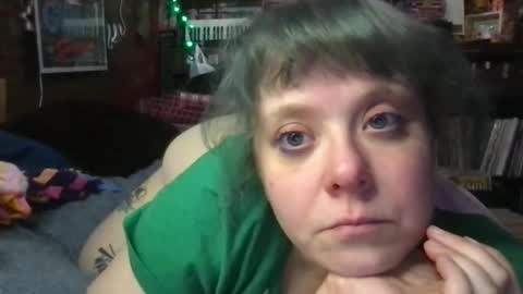 Snapshot of ellielouise11 chatting on January 6, 2026, 10:56 pm Ellie Louise online show from January 6, 2026, 10:56 pm