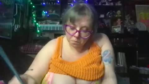 Snapshot of ellielouise11 chatting on February 4, 2026, 9:20 pm Ellie Louise online show from February 4, 2026, 9:20 pm