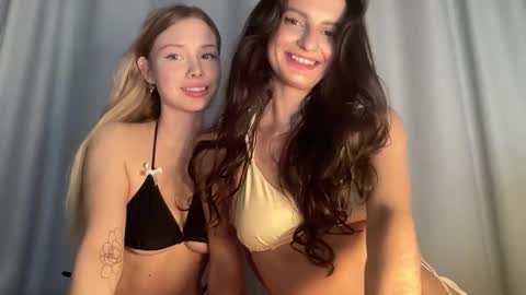 Elizabeth or you can call me Ellie online show from November 13, 2025, 7:13 pm