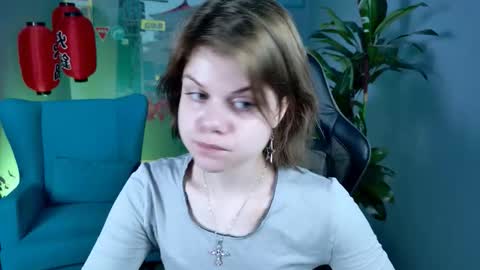 elliemurler online show from November 25, 2025, 9:09 am