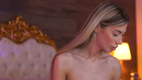 Ellie online show from October 15, 2025, 8:58 am