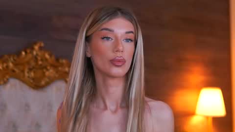 Ellie online show from November 8, 2025, 9:31 am