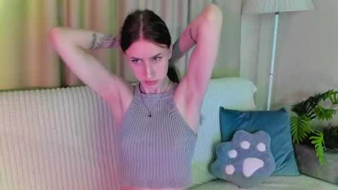 Snapshot of ellierough chatting on July 14, 2026, 3:22 am ellierough online show from July 14, 2026, 3:22 am