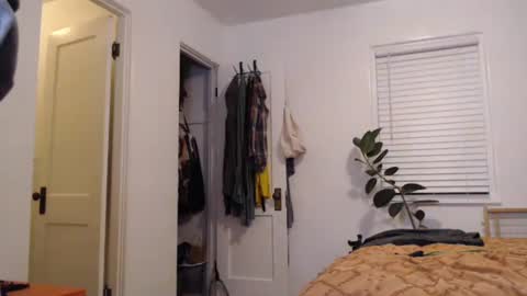 Snapshot of ellierowyn chatting on January 8, 2026, 1:08 am Ellie Rowyn online show from January 8, 2026, 1:08 am