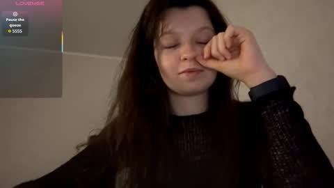 Ellie online show from March 19, 2026, 3:38 pm