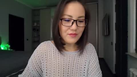 elliesoft online show from September 24, 2025, 7:44 am